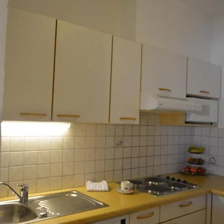 Am Römerweg 4*