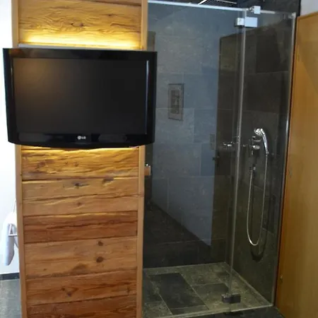 Am Roemerweg 酒店 4*