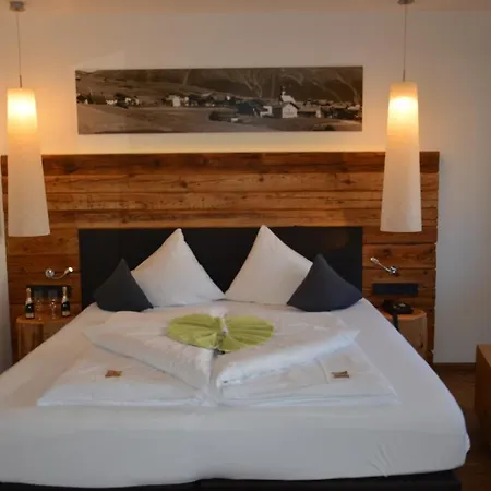 Am Römerweg 4*