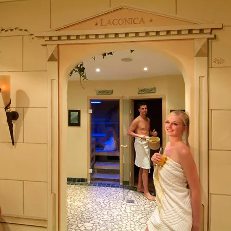 Otel Am Roemerweg Fiss