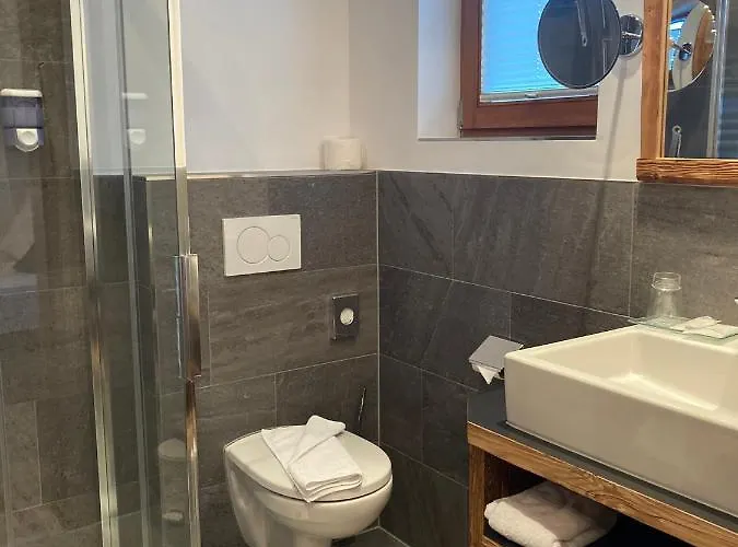 Hotel Am Roemerweg 4*