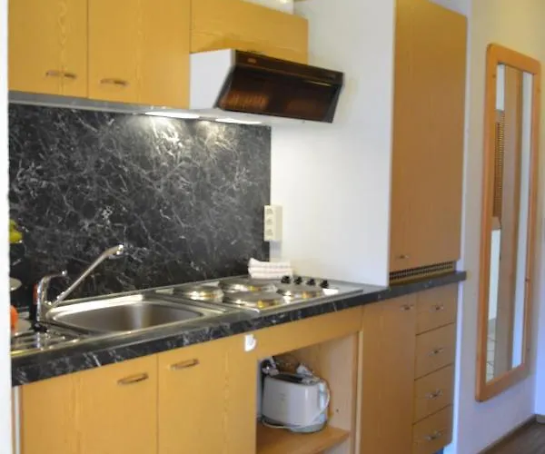 Hotel Am Roemerweg 4*