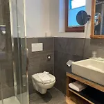 호텔 Am Roemerweg 4*