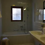 Am Roemerweg 호텔 피스