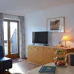 Am Roemerweg 4* 피스