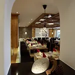 Am Roemerweg 4* 피스
